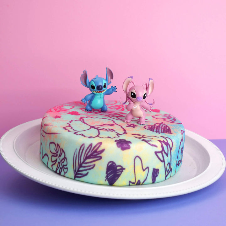 Angel &amp; Stitch® auf Torte