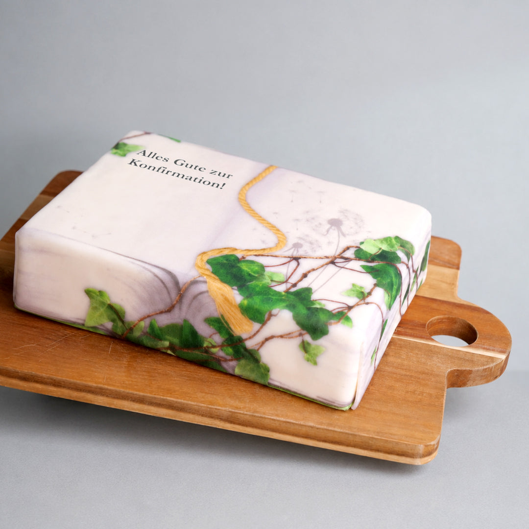 Konfirmation Buch-Torte