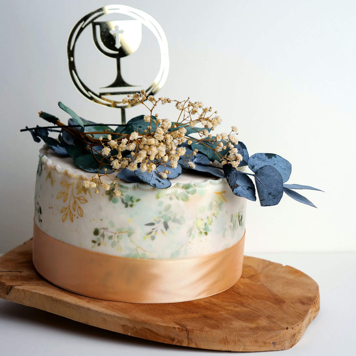 Deluxe Eukalyptus-Torte mit Kommunion-Cake-Topper