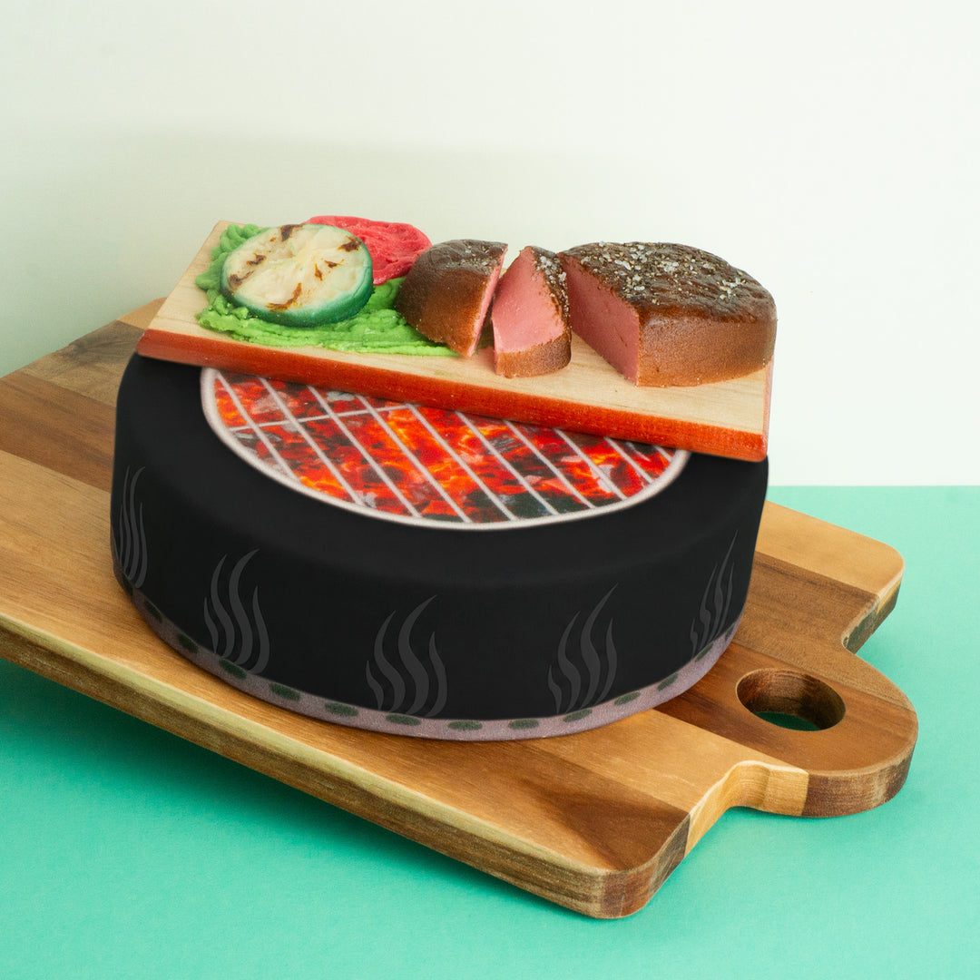 Grill-Torte mit essbarem Marzipan-Grillgut