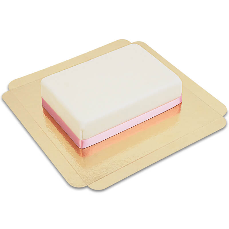 Eckige weiße Torte mit Tortenband