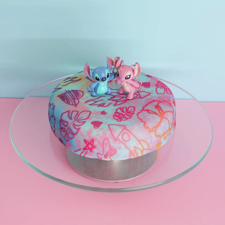 Angel &amp; Stitch® auf Torte