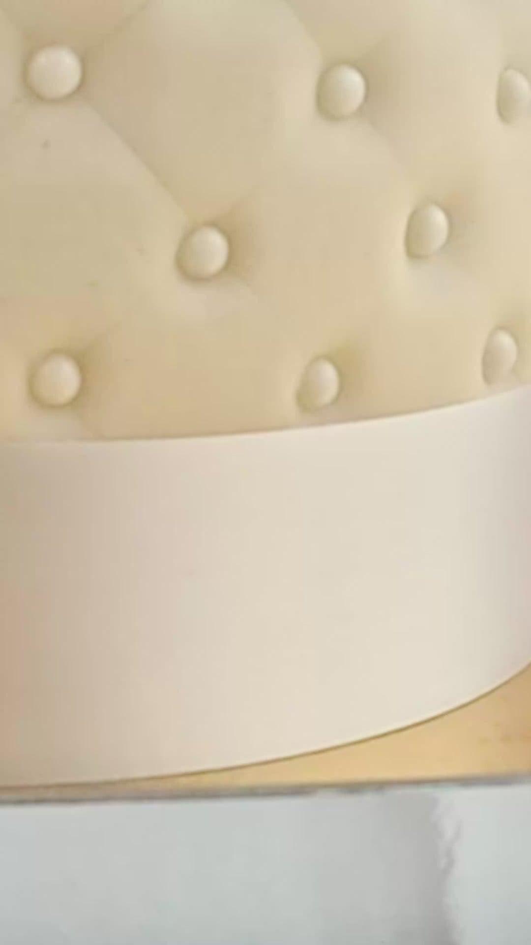 Happy Birthday Deluxe Torte - verschiedene Farben